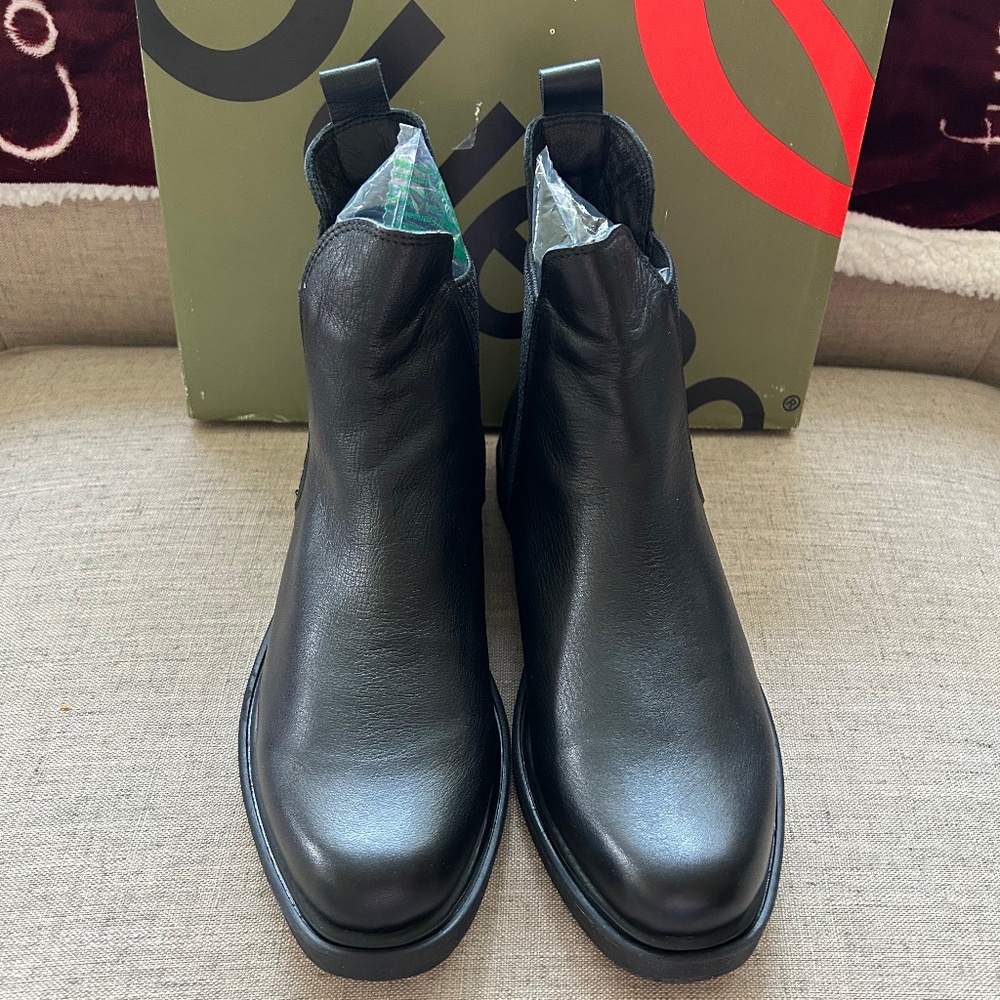 NWT Bueno Oak Amalfi Black Bootie - Size 37